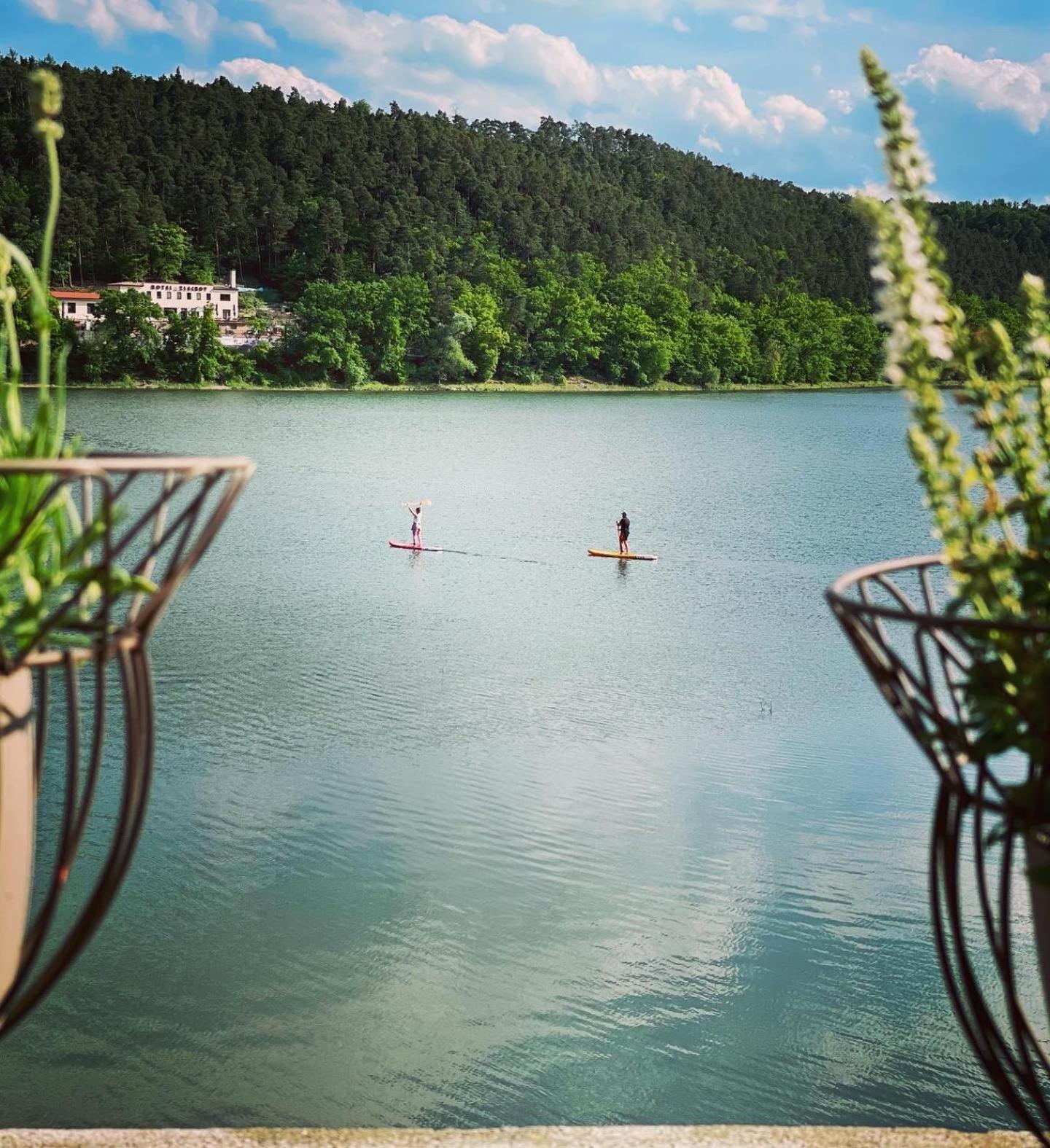 Hotel Plumlov Mostkovice Bagian luar foto